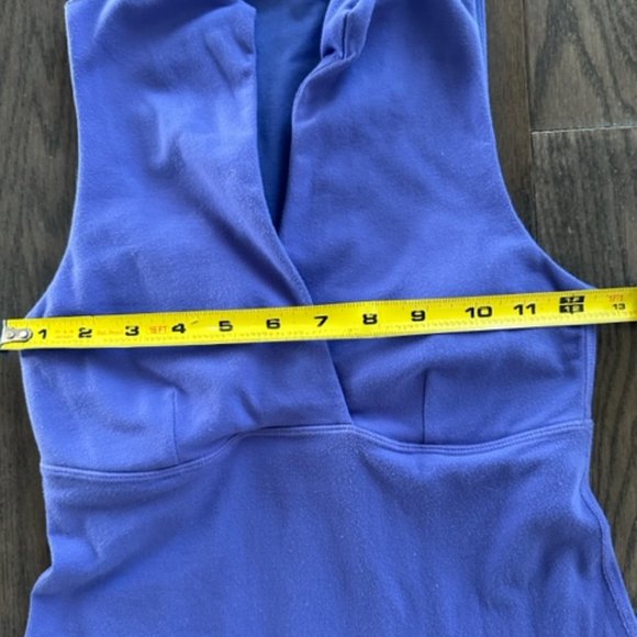 Lululemon Size XS Periwinkle Built in Bra Tank - Picture 3 of 14